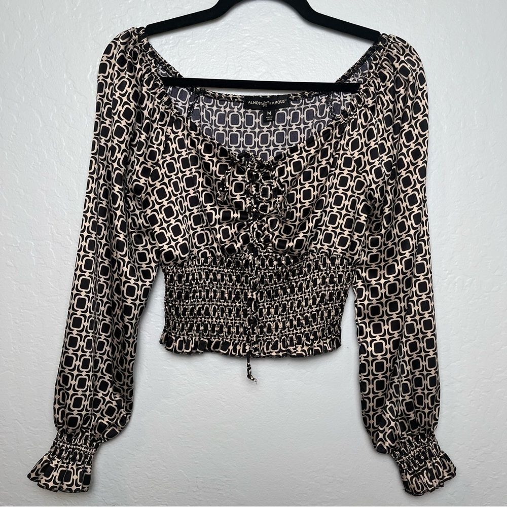 Almost Famous Cropped Top Medium Black Tan Geometric Long Sleeve Ruched 90s Boho